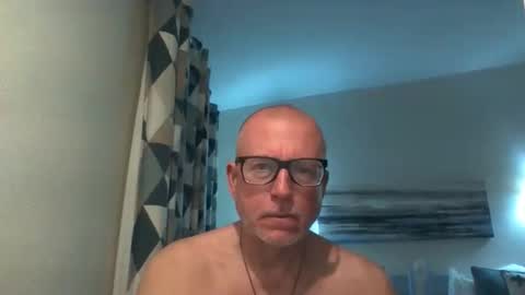 Snapshot of nmmm124347 chatting on 04/20/26, 09:05 nmmm124347 online show from 04/20/26, 09:05