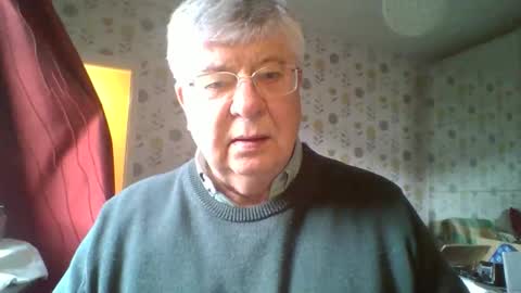 Snapshot of nn69uk chatting on 12/22/25, 02:47 NN69UK online show from 12/22/25, 02:47