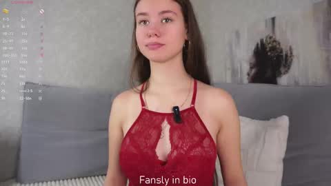 Snapshot of no_money_no_problem chatting on 11/13/25, 01:48 Xany online show from 11/13/25, 01:48