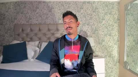 Noah online show from 04/14/26, 01:33