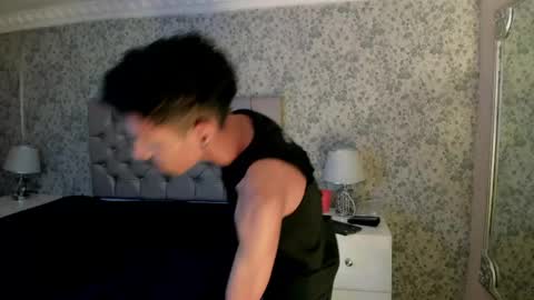 Noah online show from 04/18/26, 04:27