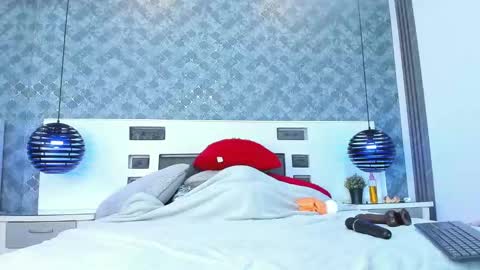 Snapshot of noabrowm chatting on 02/07/25, 05:51 noah online show from 02/07/25, 05:51