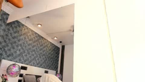 Snapshot of noabrowm chatting on 03/10/25, 03:20 noah online show from 03/10/25, 03:20