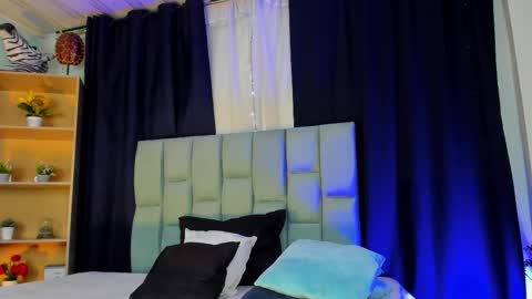 Noah  online show from 10/18/25, 03:20