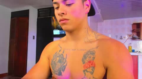 noah_223 online show from 11/08/25, 03:34