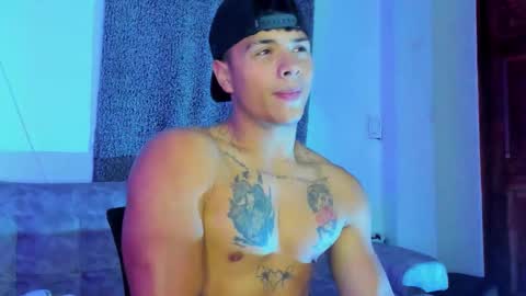 noah_223 online show from 11/16/25, 11:43