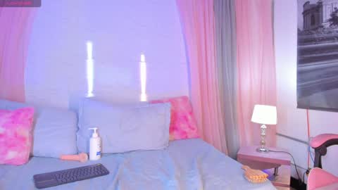 Sara  online show from 02/04/25, 01:02