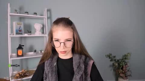 Snapshot of noah_berry chatting on 11/04/25, 07:46 Your Noah online show from 11/04/25, 07:46