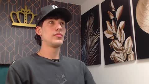 Noah Brigth online show from 03/08/25, 01:17