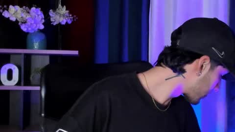 Noah Brigth online show from 10/23/25, 09:46