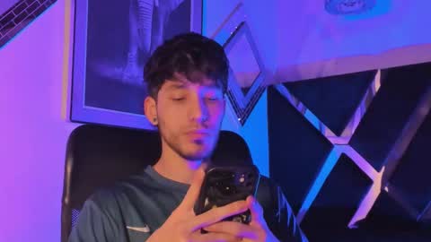 Noah Brigth online show from 12/02/25, 03:56