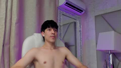 Noah Brigth online show from 04/17/26, 02:47