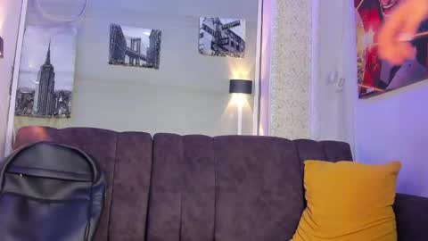 Snapshot of noah_carter66 chatting on 01/06/26, 12:42 noah online show from 01/06/26, 12:42