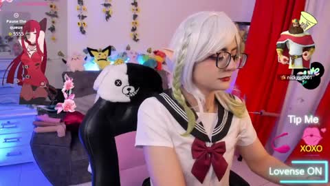 Snapshot of noah_cherry chatting on 04/08/26, 02:33 Anna Cherry online show from 04/08/26, 02:33