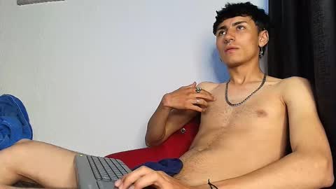 Snapshot of noah_clark_nom chatting on 09/24/25, 02:37 Noah online show from 09/24/25, 02:37