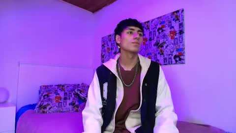 Snapshot of noah_clark_nom chatting on 10/01/25, 01:39 Noah online show from 10/01/25, 01:39