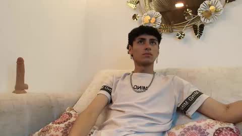 Snapshot of noah_clark_nom chatting on 10/05/25, 04:11 Noah online show from 10/05/25, 04:11