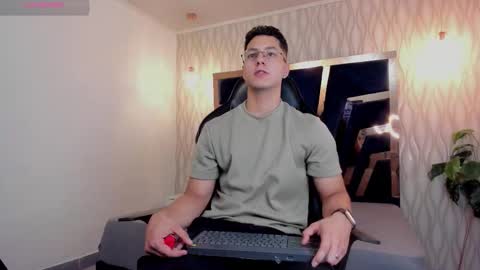 Noah online show from 03/01/26, 03:47