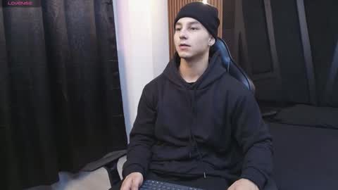 Noah online show from 03/08/26, 01:26