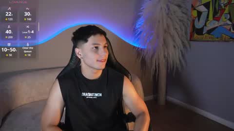 Snapshot of noah_clarkk chatting on 07/15/26, 05:29 Noah online show from 07/15/26, 05:29