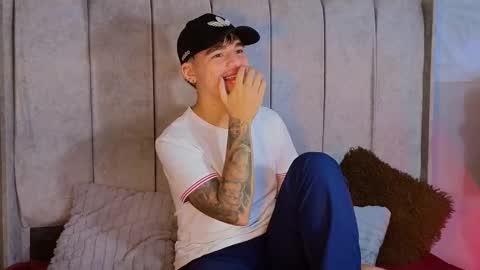 NOAH  online show from 02/11/25, 02:03