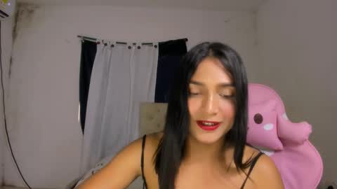 Snapshot of noah_cute18 chatting on 10/01/25, 07:42 Noah online show from 10/01/25, 07:42