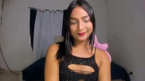 Snapshot of noah_cute18 chatting on 10/04/25, 07:01 Noah online show from 10/04/25, 07:01