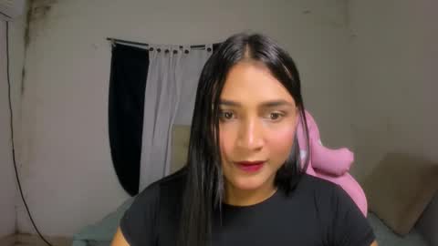 Snapshot of noah_cute18 chatting on 10/11/25, 09:13 Noah online show from 10/11/25, 09:13