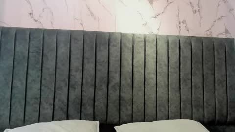 noah_dupont_ online show from 12/04/25, 11:41