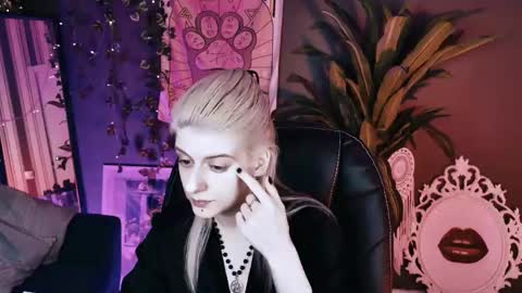 Snapshot of noah_elmer chatting on 05/15/26, 03:41 REAL name LiaDM are always open online show from 05/15/26, 03:41