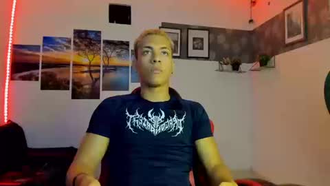 Snapshot of noah_flynn1 chatting on 10/20/25, 09:59 noah_flynn1 online show from 10/20/25, 09:59