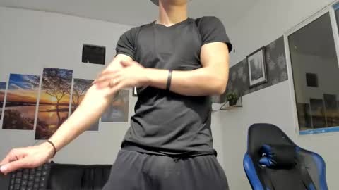 noah_flynn1 online show from 03/14/26, 08:09