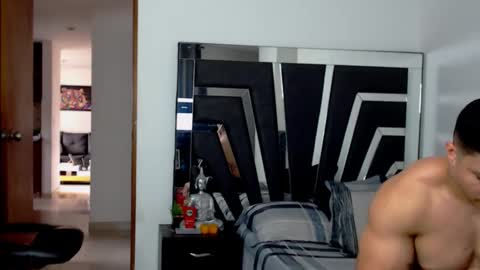 Noah Harris01 online show from 12/01/24, 08:09