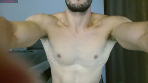 Snapshot of noah_jhonsonn chatting on 01/28/25, 01:27 Noah online show from 01/28/25, 01:27