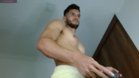 Snapshot of noah_jhonsonn chatting on 02/03/25, 10:14 Noah online show from 02/03/25, 10:14