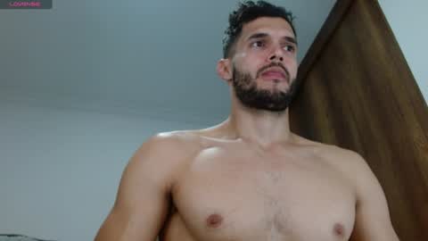 Snapshot of noah_jhonsonn chatting on 02/06/25, 10:37 Noah online show from 02/06/25, 10:37