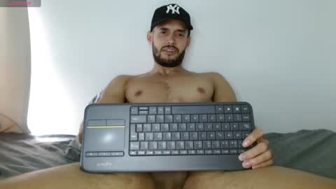 Snapshot of noah_jhonsonn chatting on 02/08/25, 04:14 Noah online show from 02/08/25, 04:14