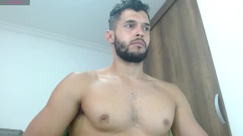 Snapshot of noah_jhonsonn chatting on 09/09/25, 12:15 Noah online show from 09/09/25, 12:15