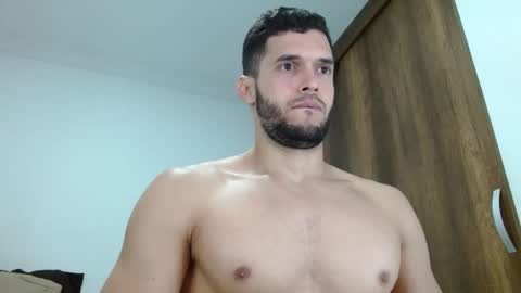 Snapshot of noah_jhonsonn chatting on 11/22/25, 11:20 Noah online show from 11/22/25, 11:20