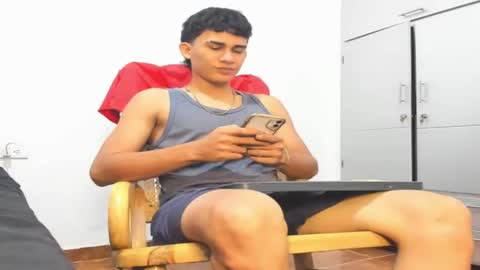 noah_jones41 online show from 09/28/25, 02:28