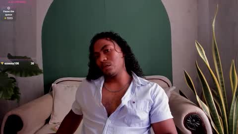 Snapshot of noah_jones__ chatting on 11/25/25, 06:30 Noah online show from 11/25/25, 06:30