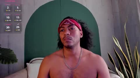 Snapshot of noah_jones__ chatting on 11/27/25, 04:20 Noah online show from 11/27/25, 04:20