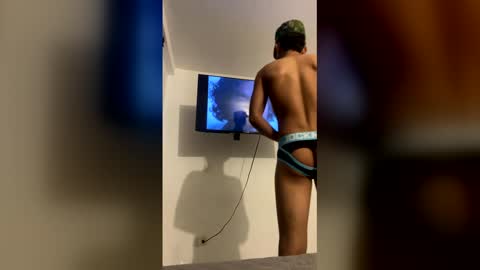 Snapshot of noah_keller chatting on 04/19/26, 01:54 noah_keller online show from 04/19/26, 01:54