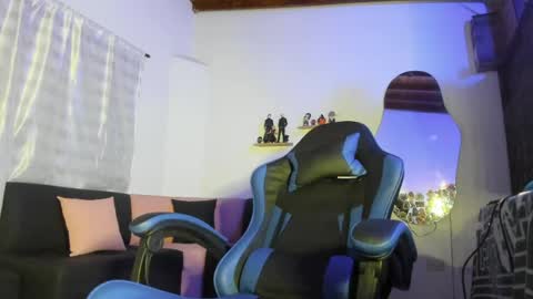 Snapshot of noah_mf chatting on 04/25/26, 05:54 noah_mf online show from 04/25/26, 05:54