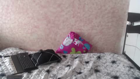 Snapshot of noah_roberts_ chatting on 01/11/25, 01:43 Noah online show from 01/11/25, 01:43