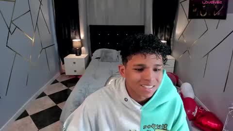 Snapshot of noah_smith04 chatting on 02/18/25, 10:25 noah_smith04 online show from 02/18/25, 10:25