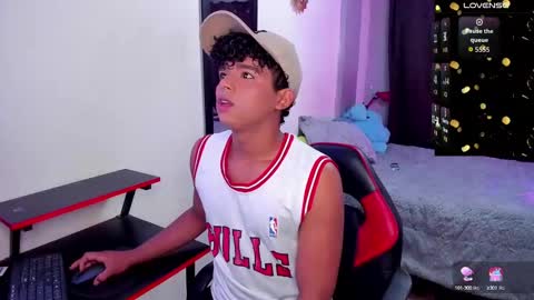 Snapshot of noah_smith04 chatting on 10/06/25, 07:55 noah_smith04 online show from 10/06/25, 07:55