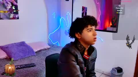 Snapshot of noah_smith04 chatting on 10/25/25, 08:36 noah_smith04 online show from 10/25/25, 08:36