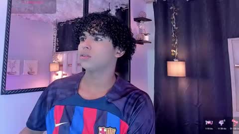 Snapshot of noah_smith04 chatting on 11/18/25, 12:20 noah_smith04 online show from 11/18/25, 12:20