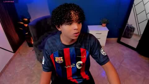 Snapshot of noah_smith04 chatting on 12/15/25, 03:05 noah_smith04 online show from 12/15/25, 03:05